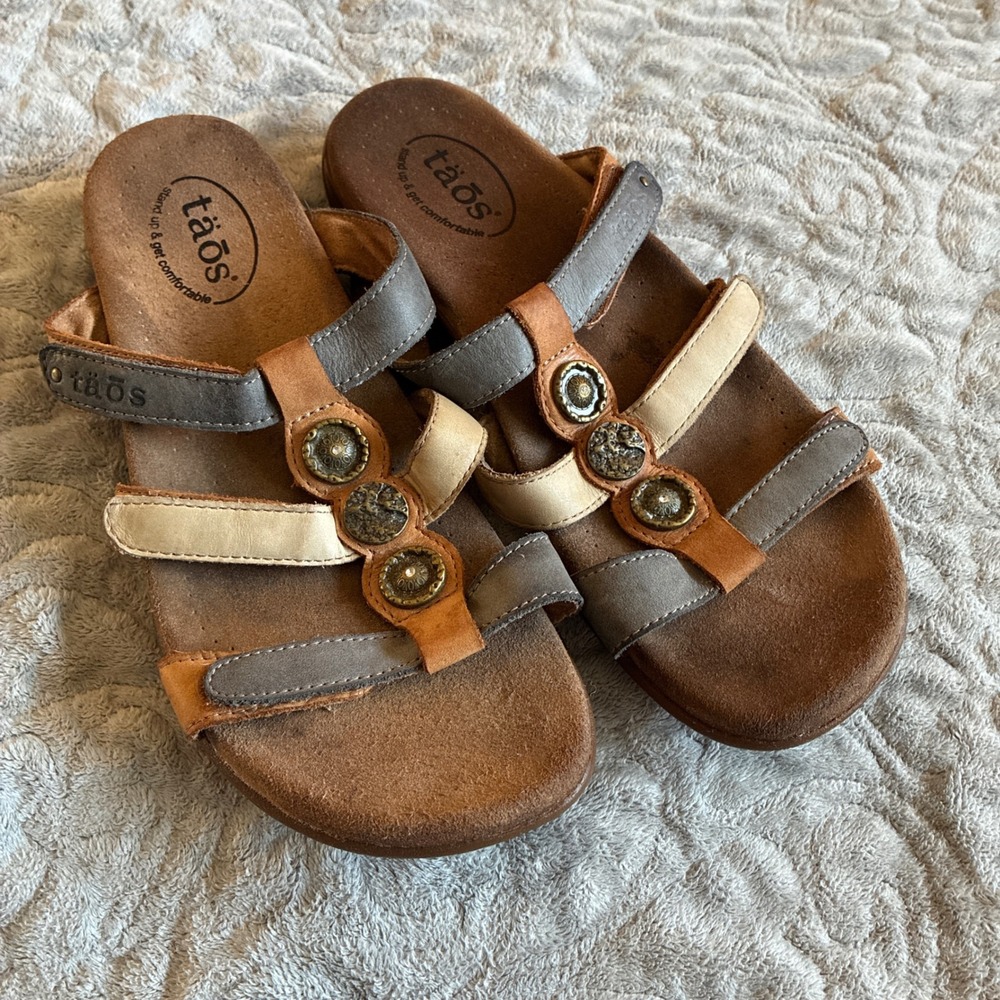 Taos Leather Medallion Strappy Sandals Size 9 Brown Comfort Earthy Boho